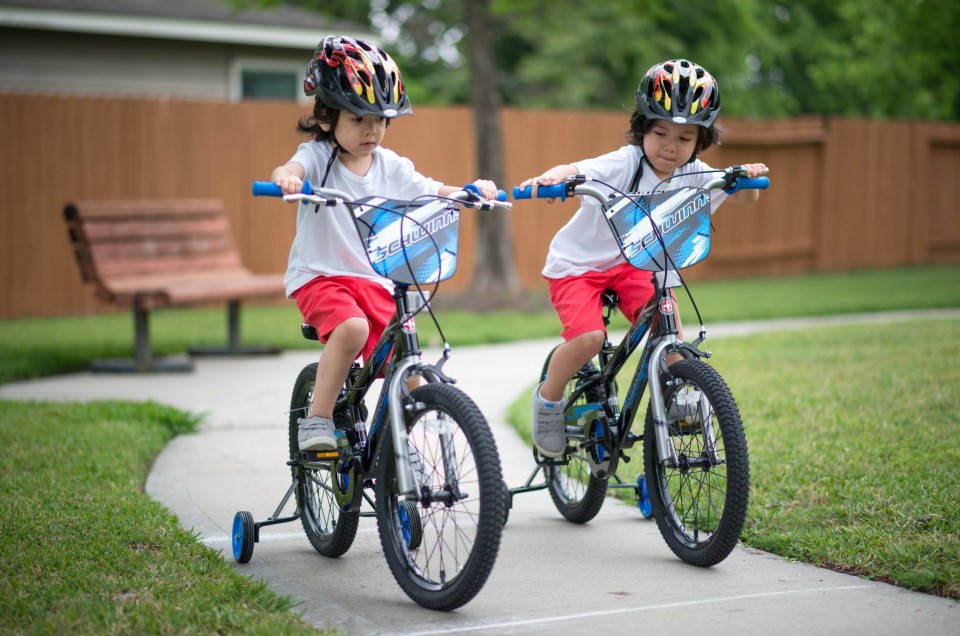 Sebastian and Cristian’s 1st Ride on their Schwinn SmartStart bikes